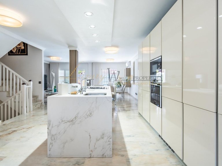 Villa for Sale in Costa Adeje, Tenerife, España 19