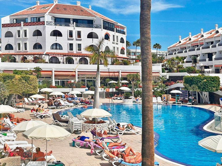 Villa for Sale in Playa De Las Americas, Tenerife, España 21
