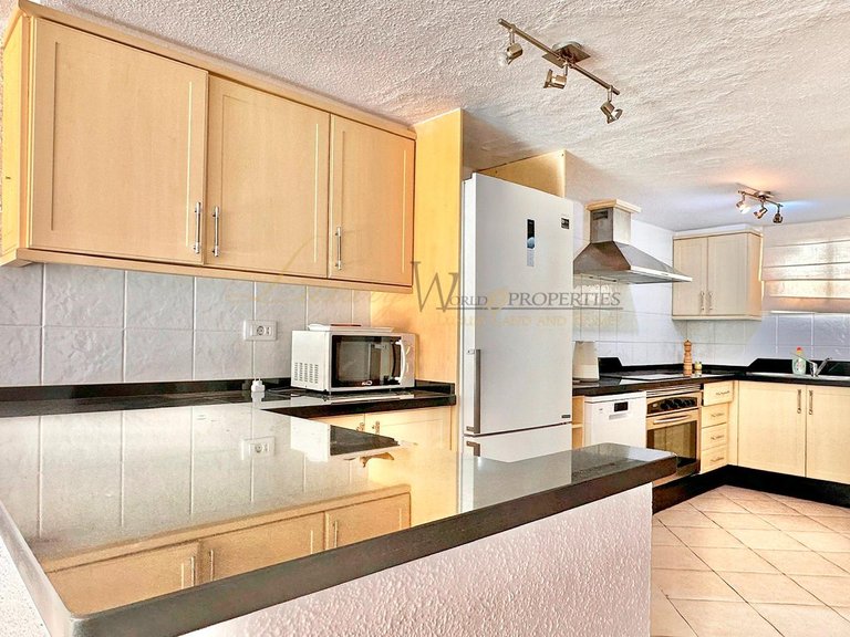 Villa for Sale in Playa De Las Americas, Tenerife, España 9
