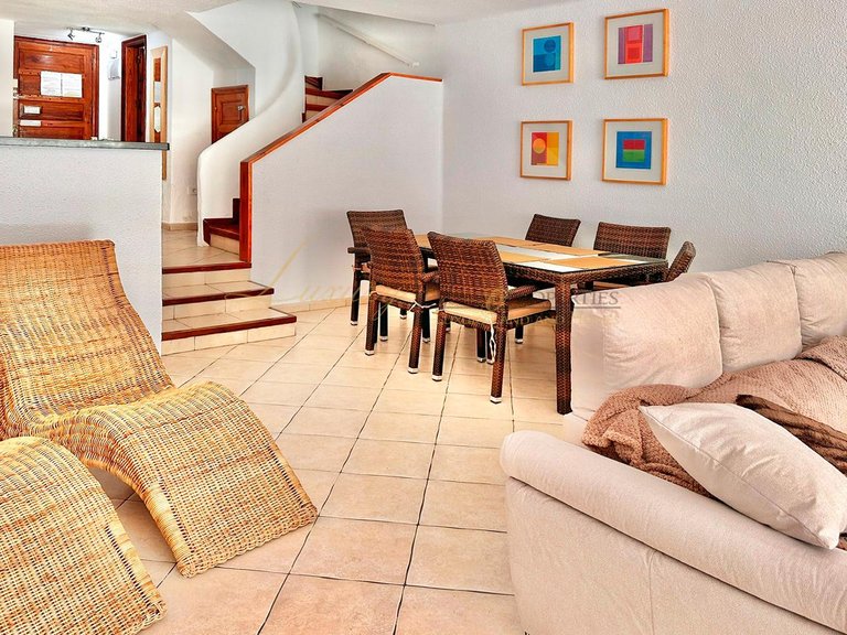 Villa for Sale in Playa De Las Americas, Tenerife, España 5