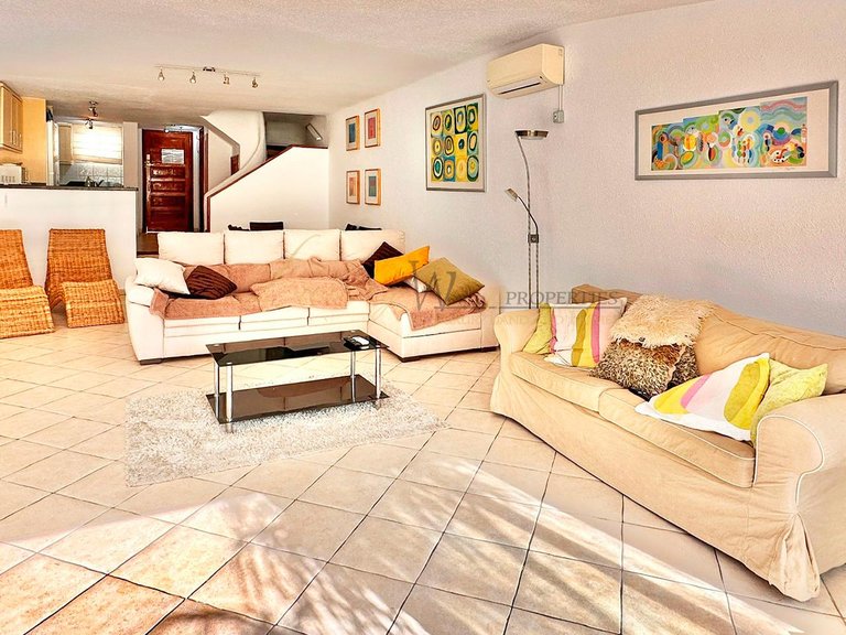 Villa for Sale in Playa De Las Americas, Tenerife, España 3