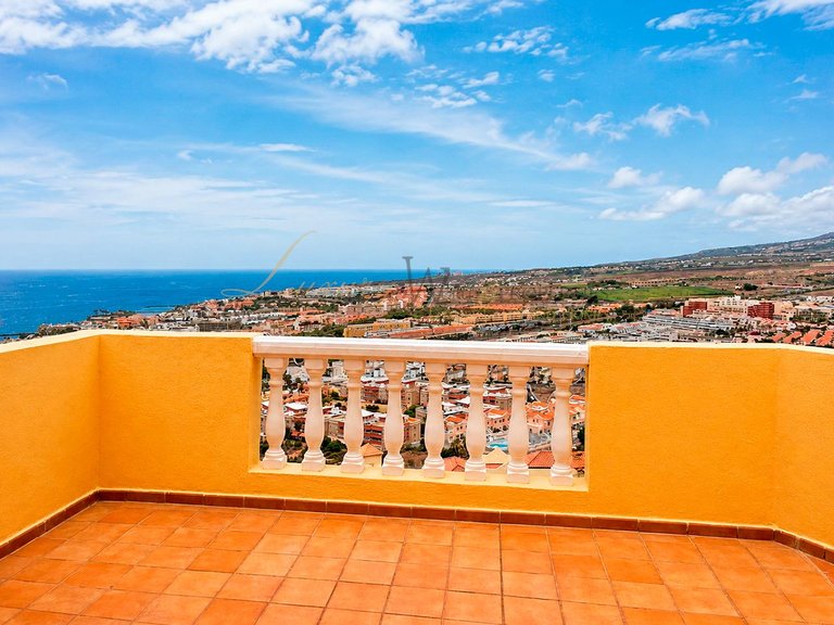 Apartment for Sale in Costa Adeje, Tenerife, España 3
