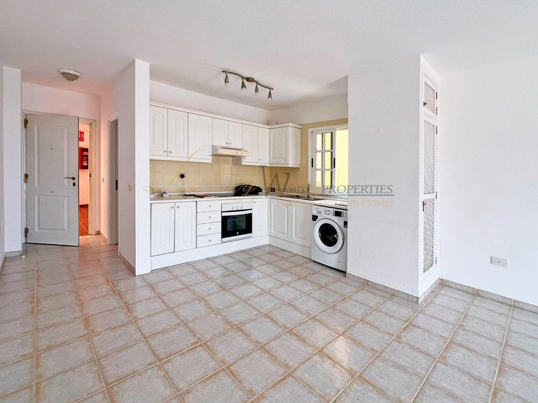 Apartment for Sale in Costa Adeje, Tenerife, España 8