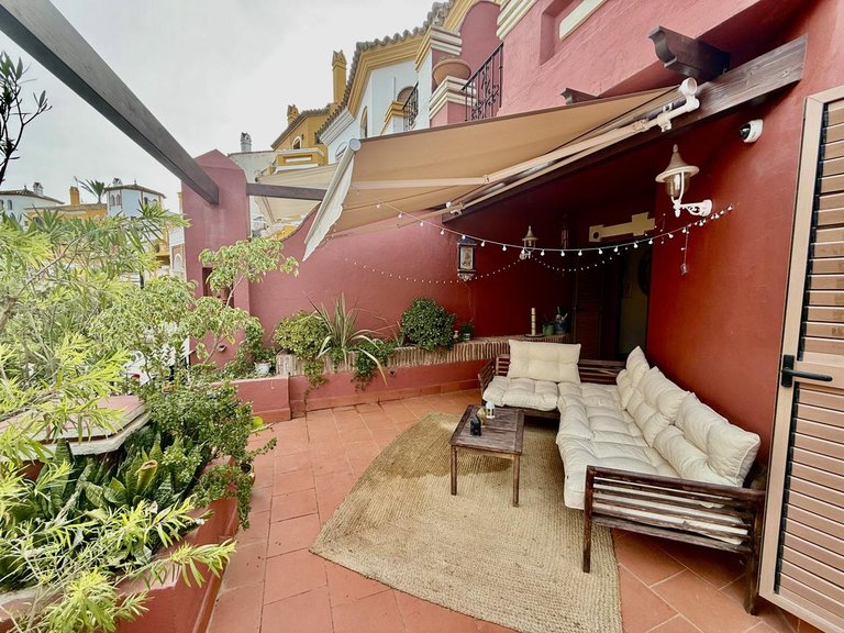 Villa for Sale in San Roque, Cadiz 4