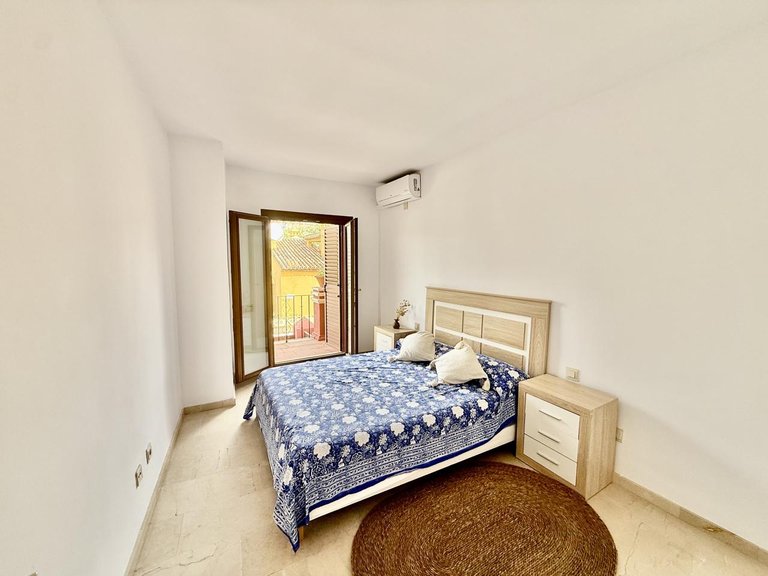 Villa for Sale in San Roque, Cadiz 25