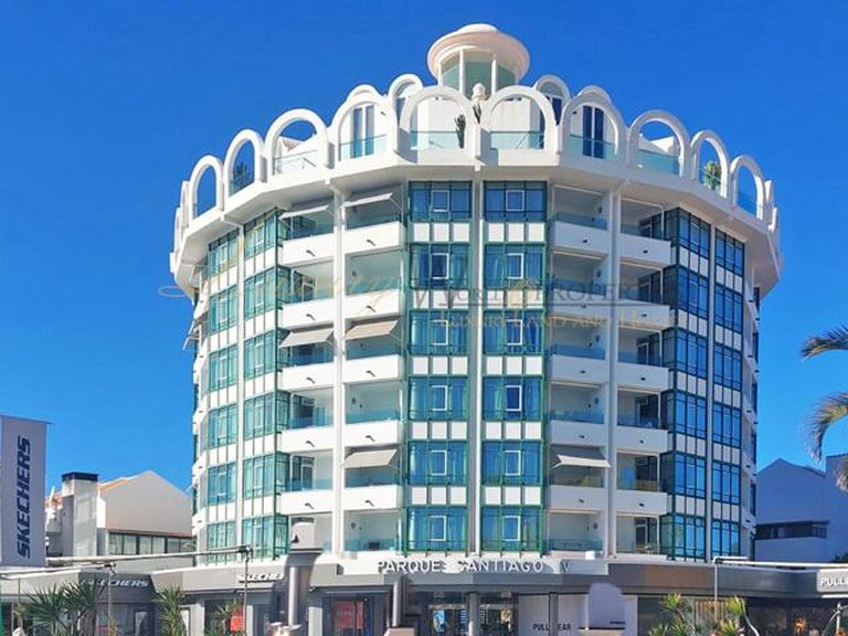 Garage for Rent in Playa De Las Americas, Tenerife, España 1
