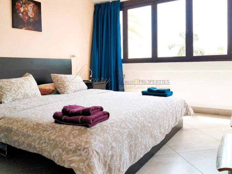 Apartment for Sale in Los Cristianos, Tenerife, España 5