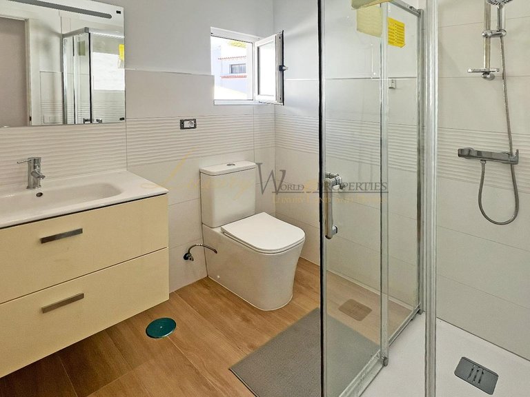 Apartment for Sale in Costa Del Silencio, Tenerife, España 15