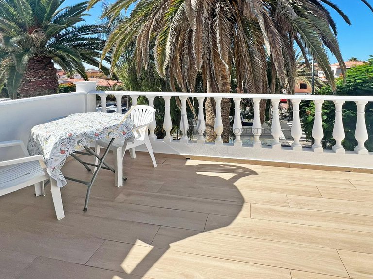 Apartment for Sale in Costa Del Silencio, Tenerife, España 3