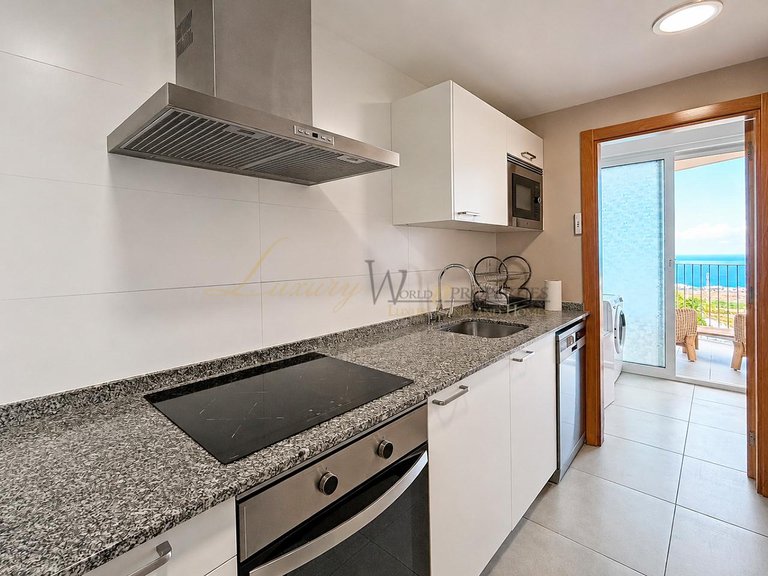 Penthouse for Sale in Adeje, Tenerife, España 11