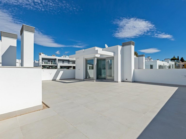 Villa for Sale in San Pedro Alcántara, Malaga 12