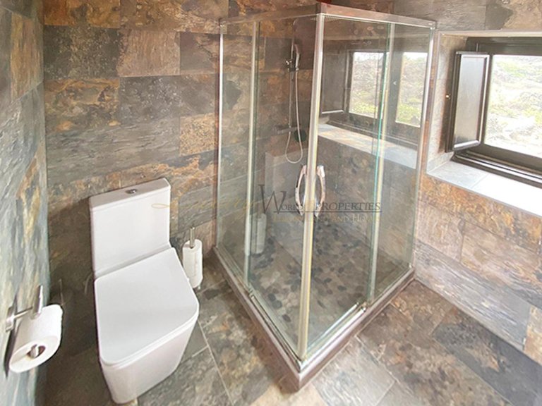 Villa for Sale in Aripe, Tenerife, España 28