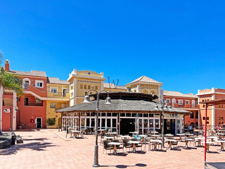 Apartment for Sale in Los Cristianos, Tenerife, España 12