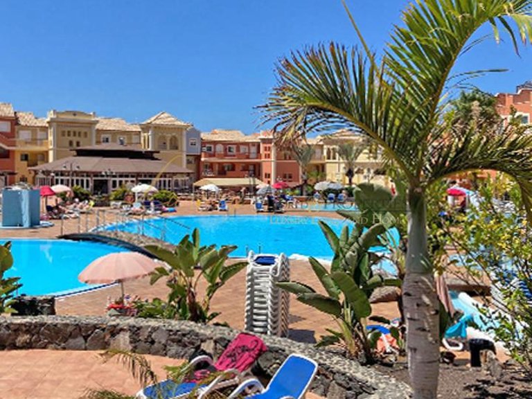 Apartment for Sale in Los Cristianos, Tenerife, España 13