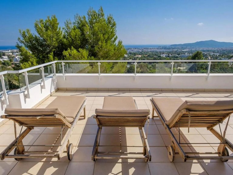 Villa for Rent in Sa Carroca, Balearic Islands 7