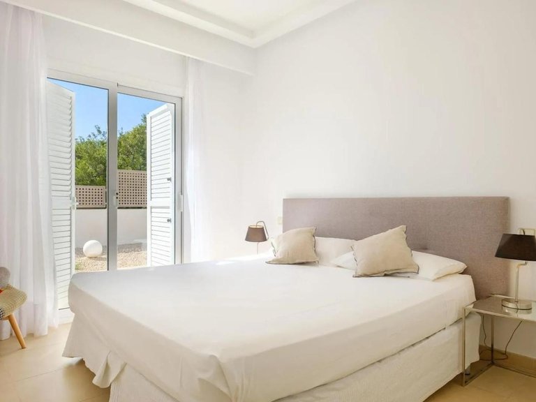 Villa for Rent in Sa Carroca, Balearic Islands 25
