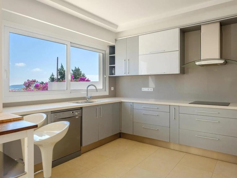 Villa for Rent in Sa Carroca, Balearic Islands 15