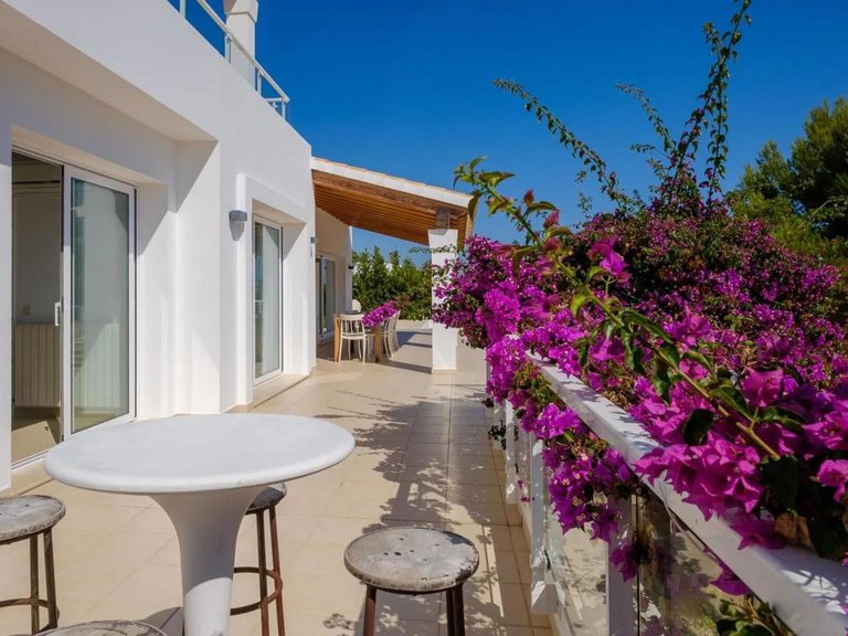 Villa for Rent in Sa Carroca, Balearic Islands 9
