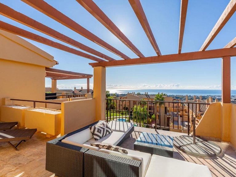 Penthouse for Sale in Benahavís, Malaga 1