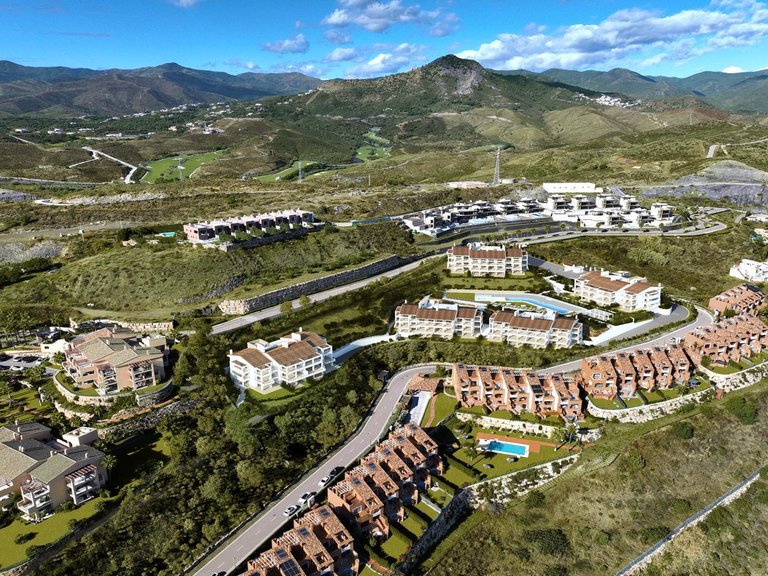Apartment for Sale in Benahavis, Malaga 22