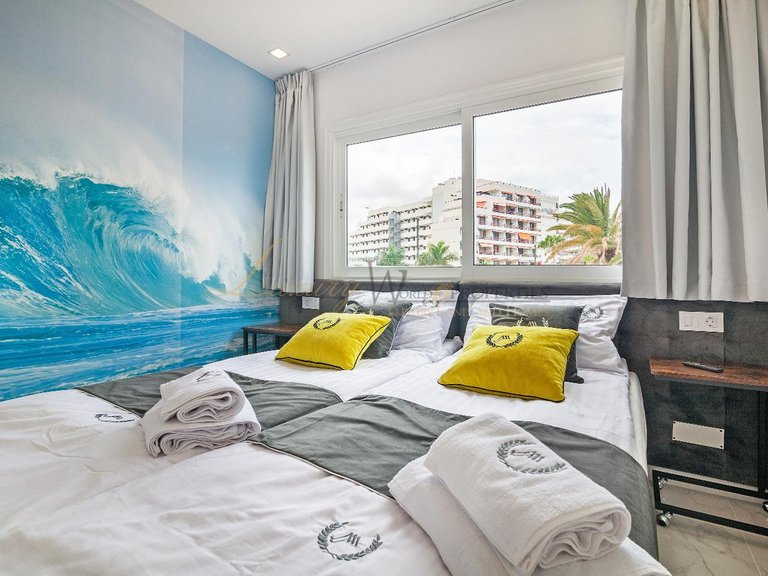 Apartment for Sale in Playa De Las Americas, Tenerife, España 6