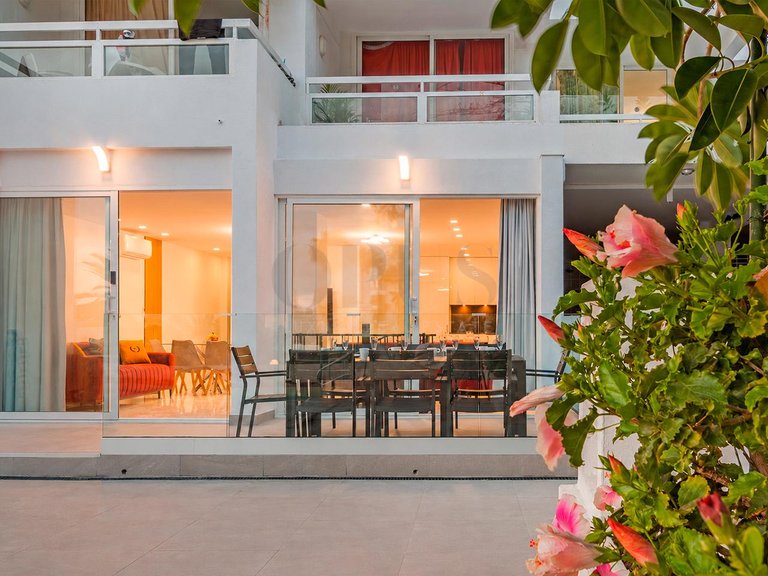Apartment for Sale in Playa De Las Americas, Tenerife, España 1