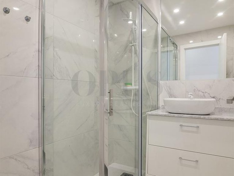 Apartment for Sale in Playa De Las Americas, Tenerife, España 21