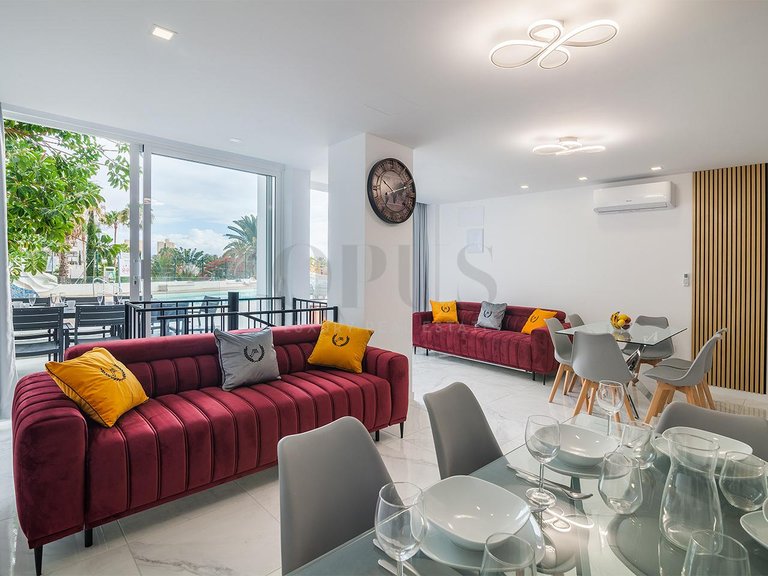 Apartment for Sale in Playa De Las Americas, Tenerife, España 4