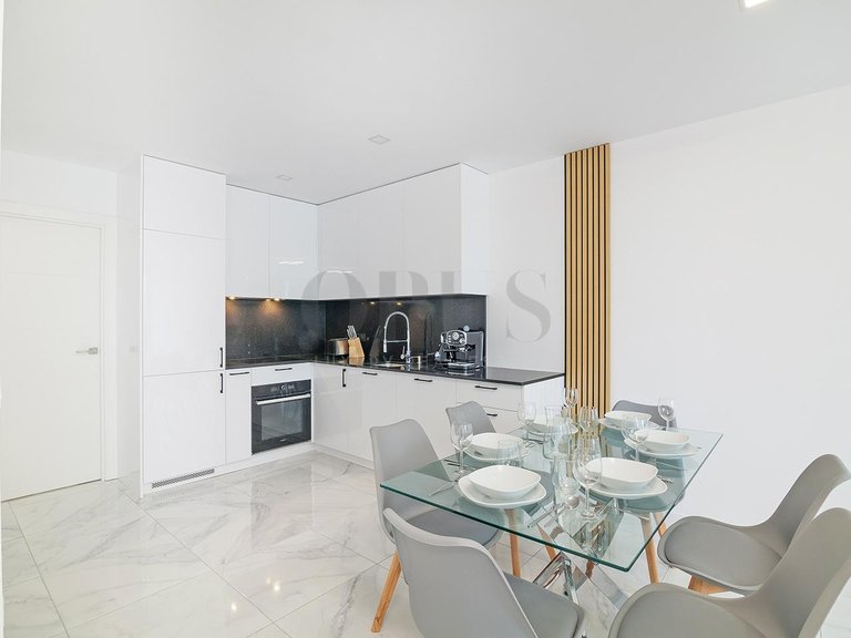 Apartment for Sale in Playa De Las Americas, Tenerife, España 6