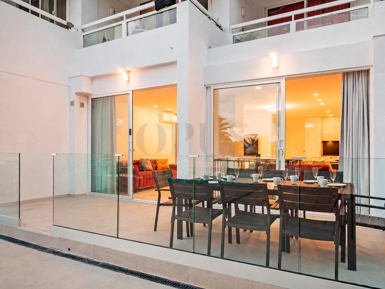 Apartment for Sale in Playa De Las Americas, Tenerife, España 2