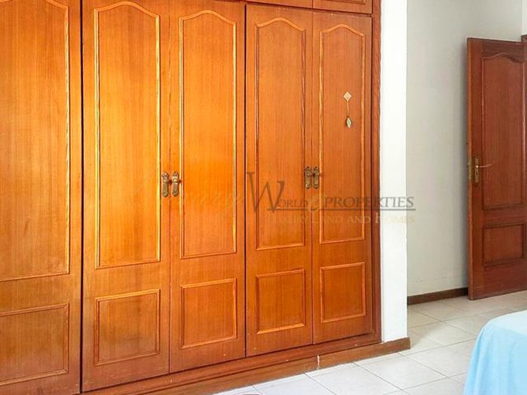Apartment for Sale in Los Cristianos, Tenerife, España 15