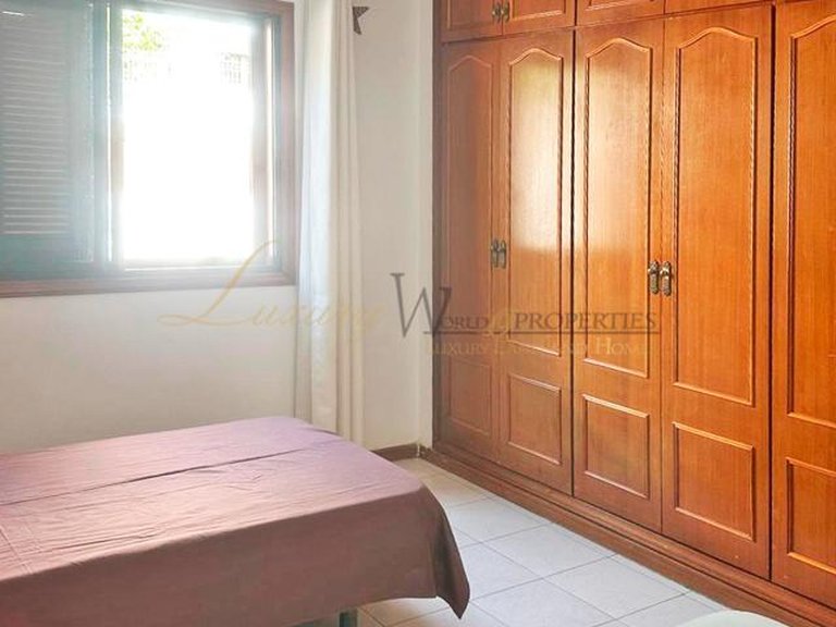 Apartment for Sale in Los Cristianos, Tenerife, España 16