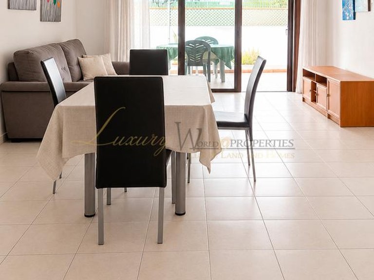 Apartment for Sale in Los Cristianos, Tenerife, España 7