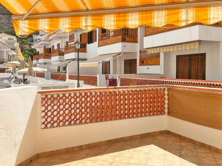 Apartment for Sale in Los Cristianos, Tenerife, España 11
