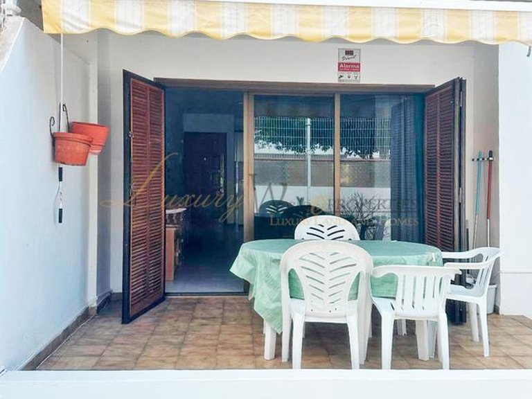 Apartment for Sale in Los Cristianos, Tenerife, España 4
