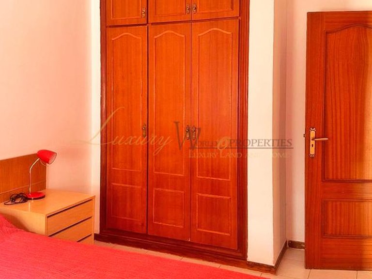 Apartment for Sale in Los Cristianos, Tenerife, España 18