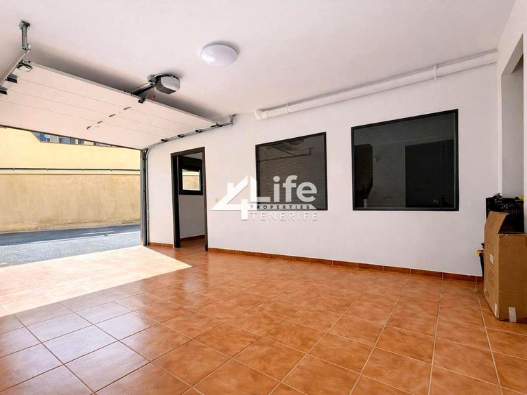 Villa for Sale in Granadilla De Abona, Tenerife 25