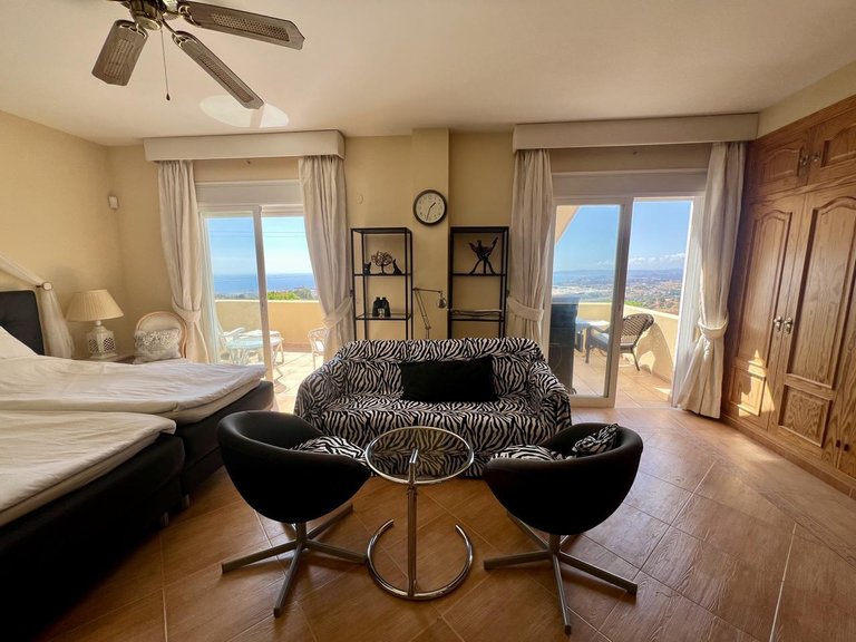 Villa for Sale in Estepona, Malaga 9