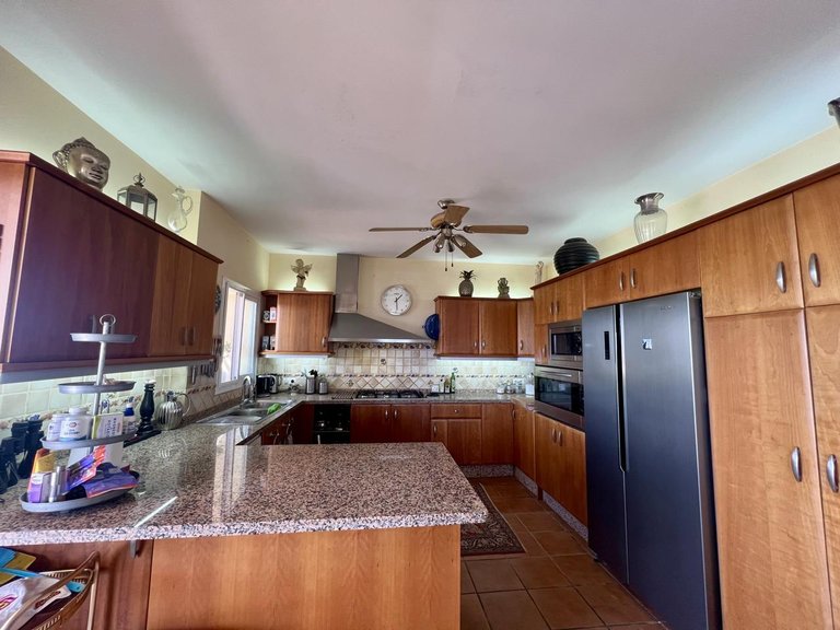 Villa for Sale in Estepona, Malaga 5