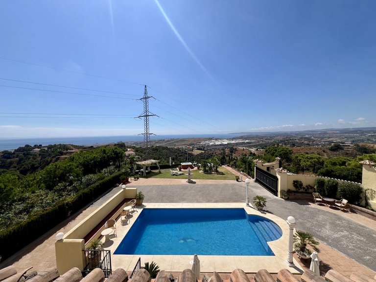 Villa for Sale in Estepona, Malaga 36