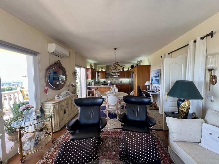 Villa for Sale in Estepona, Malaga 4