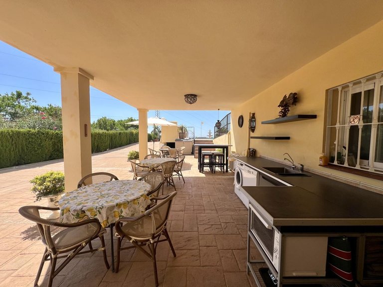 Villa for Sale in Estepona, Malaga 25