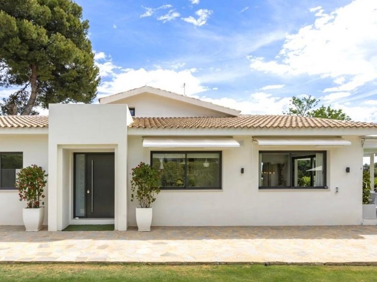 Villa for Sale in San Pedro Alcántara, Malaga 26