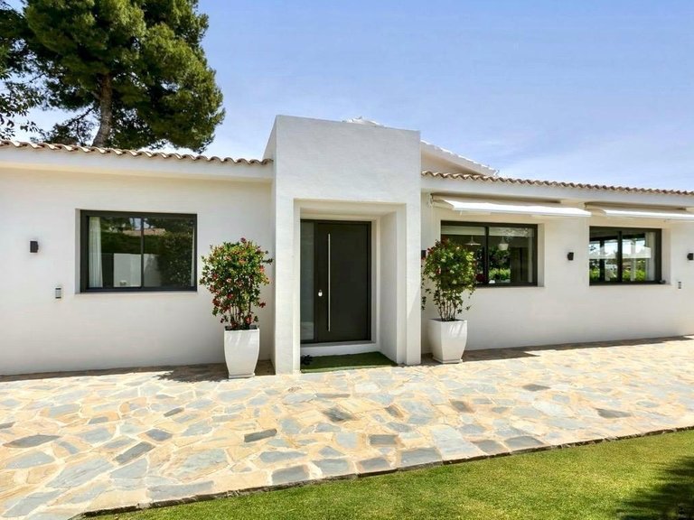 Villa for Sale in San Pedro Alcántara, Malaga 27
