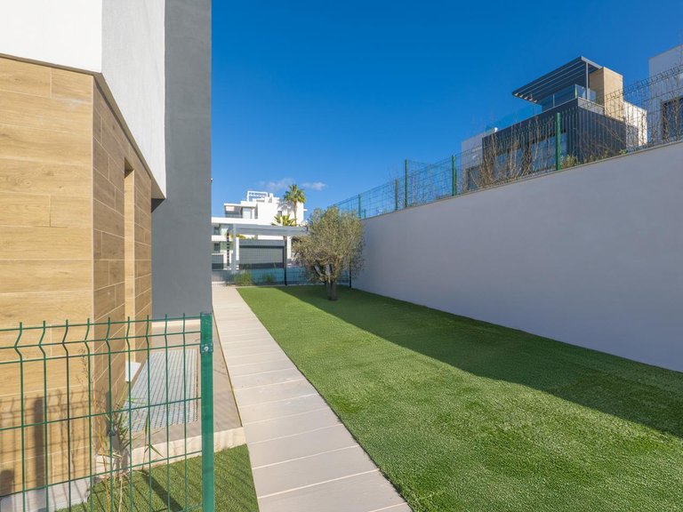 Villa for Sale in Estepona, Malaga 37