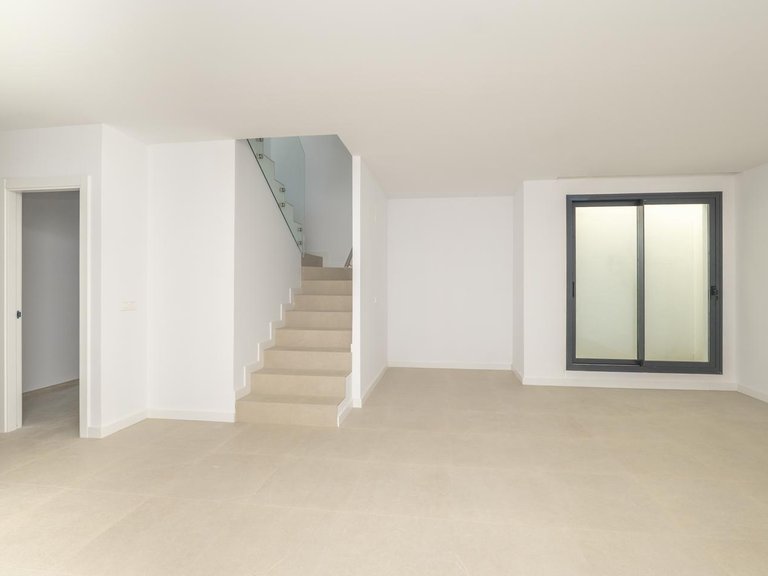 Villa for Sale in Estepona, Malaga 31