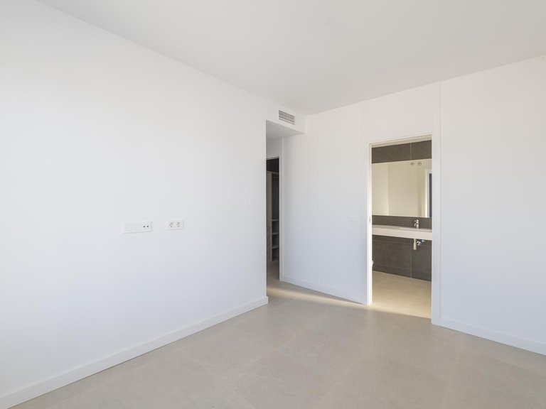 Villa for Sale in Estepona, Malaga 4