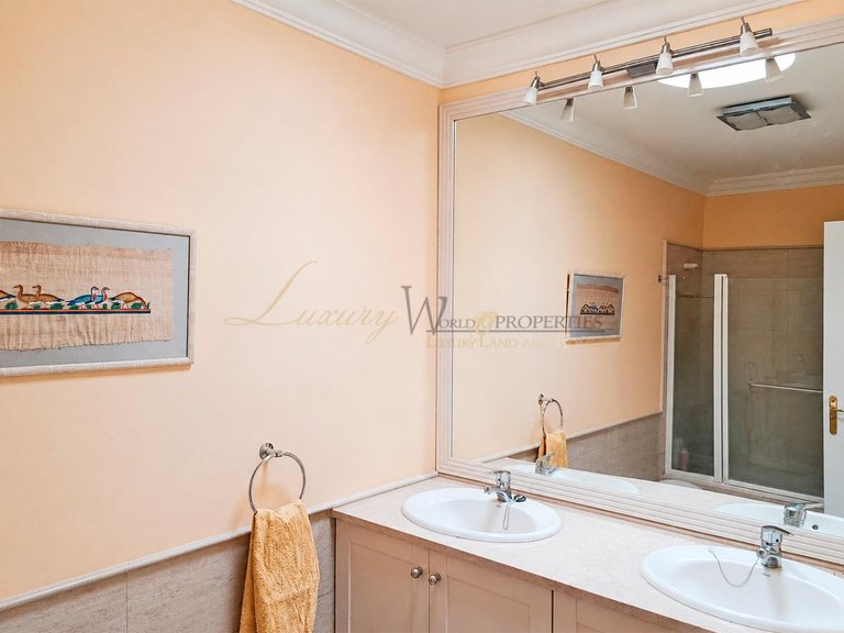 Town House for Sale in Chayofa, Tenerife, España 17