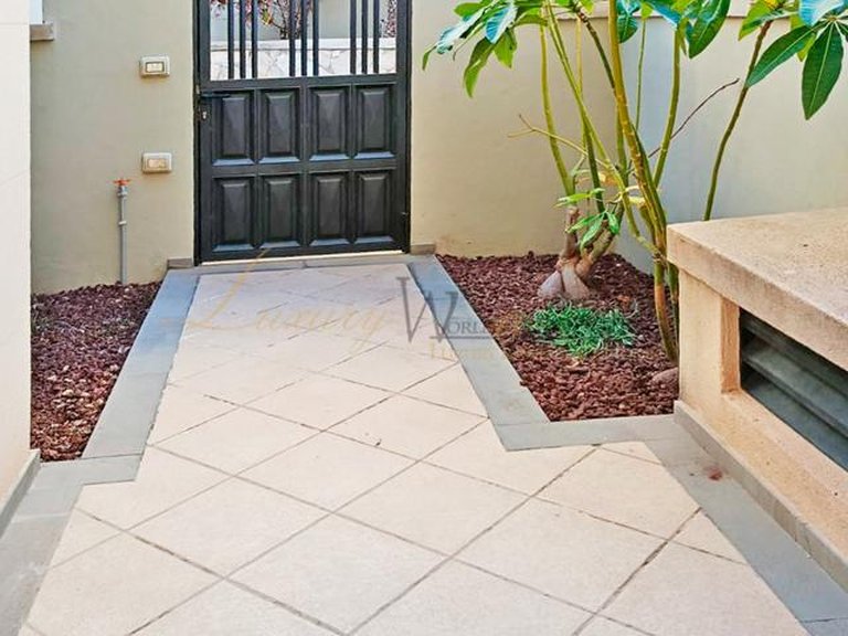 Town House for Sale in Chayofa, Tenerife, España 19