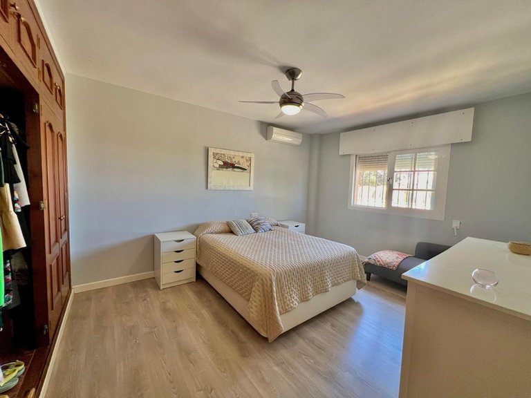 Villa for Sale in Estepona, Malaga 12